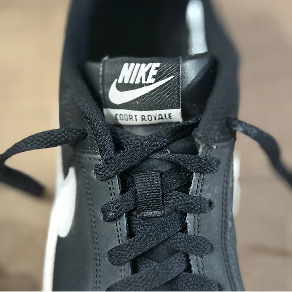Nike Court Royale Black & White Shoes 8.5 Women’s Sneakers 749867010 - Picture 5 of 14